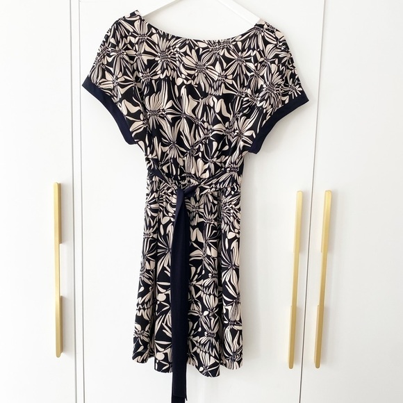 𝅺ANTHROPOLOGIE Postmark Gathered Sonata Dress - Picture 9 of 15